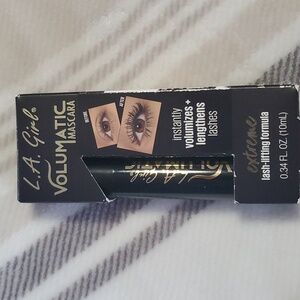 L.A. Girl volumatic mascara
